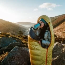 Earthwell Roaster Loop Vacuum Bottle 473ml Aqua Blue -Camp Furnish Sales Store earthwell roaster loop lifestyle 003 2